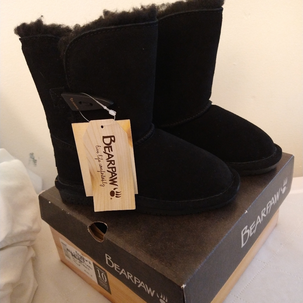 Bearpaw Black Boots - Picture 6 of 6